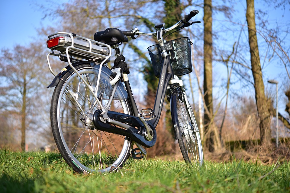 Holandsko umožňuje zamestnancom obstarať si elektrobicykel za 7 Euro mesačne